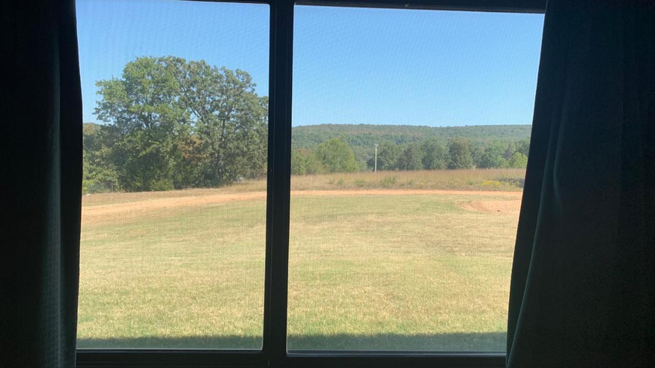 Regency Inn And Suites Stilwell Esterno foto