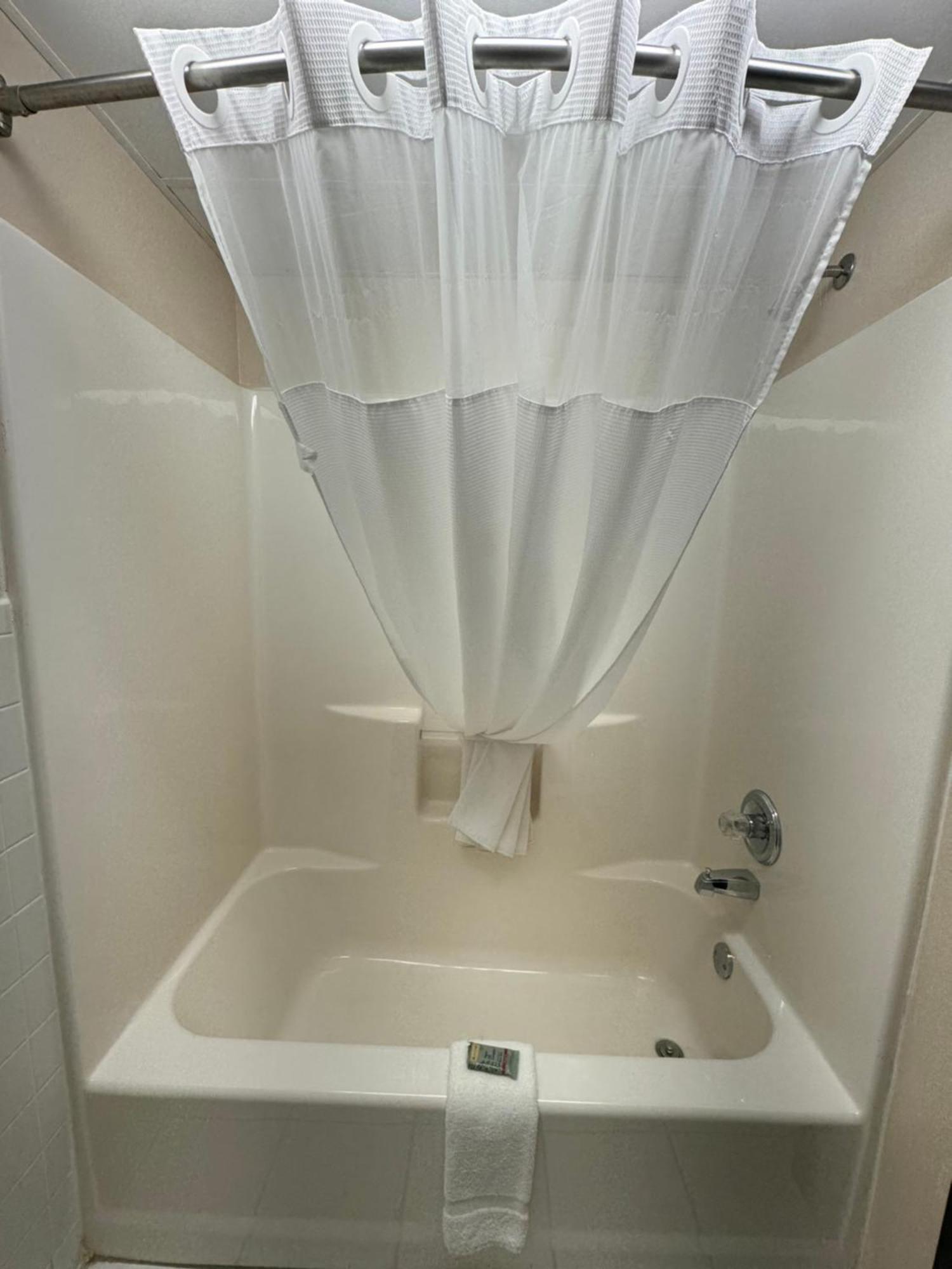 Regency Inn And Suites Stilwell Esterno foto
