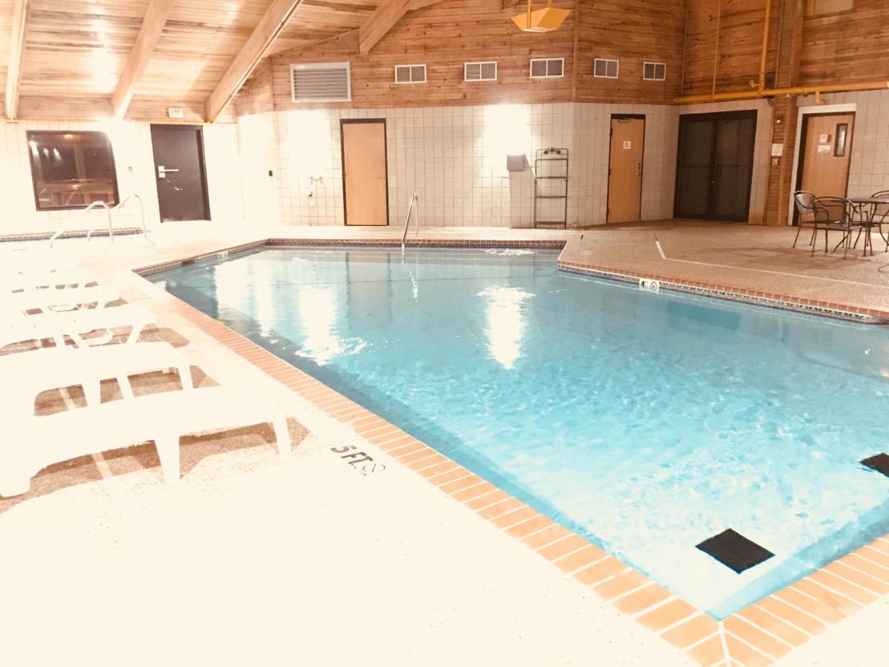 Regency Inn And Suites Stilwell Esterno foto