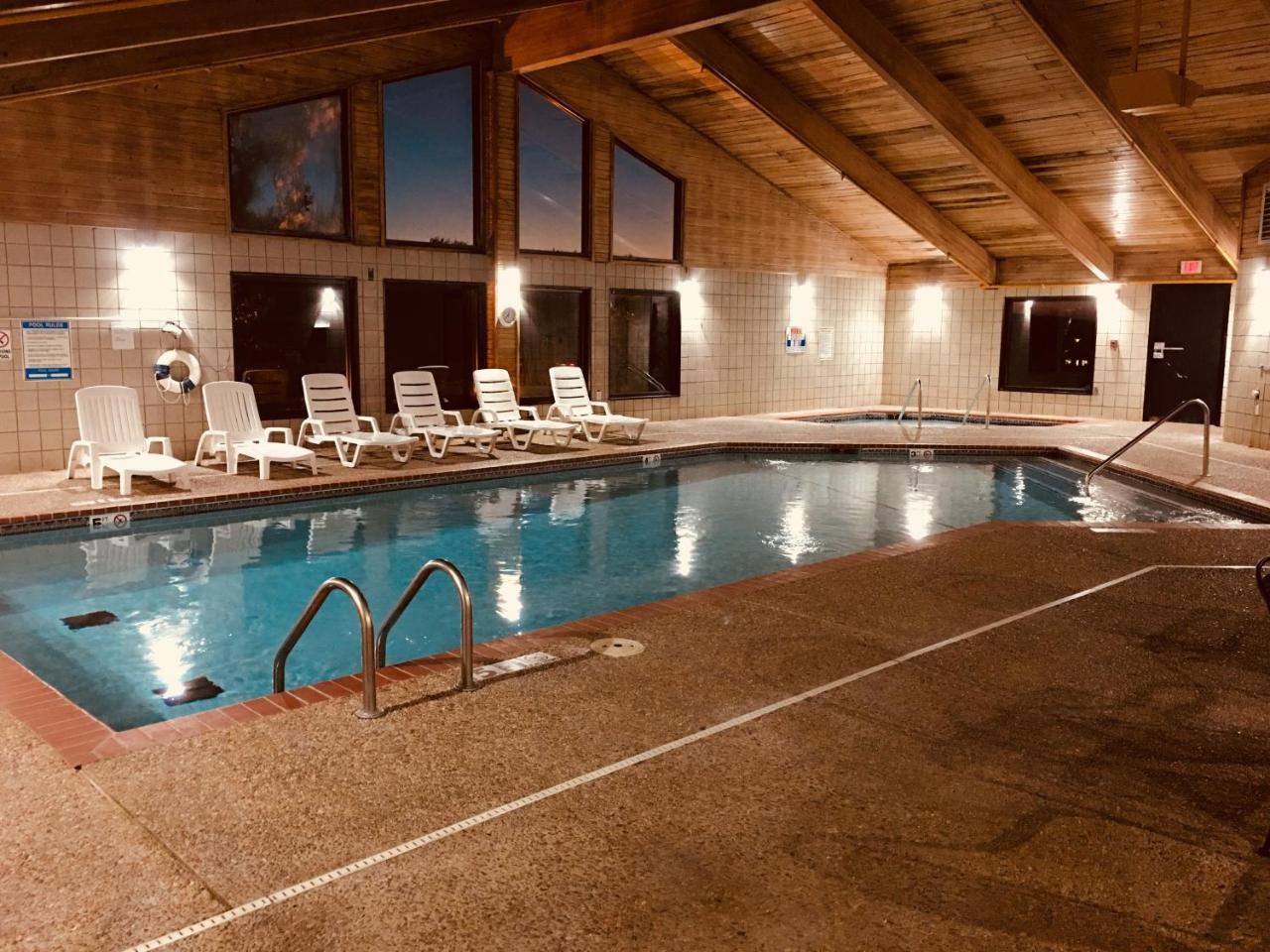 Regency Inn And Suites Stilwell Esterno foto